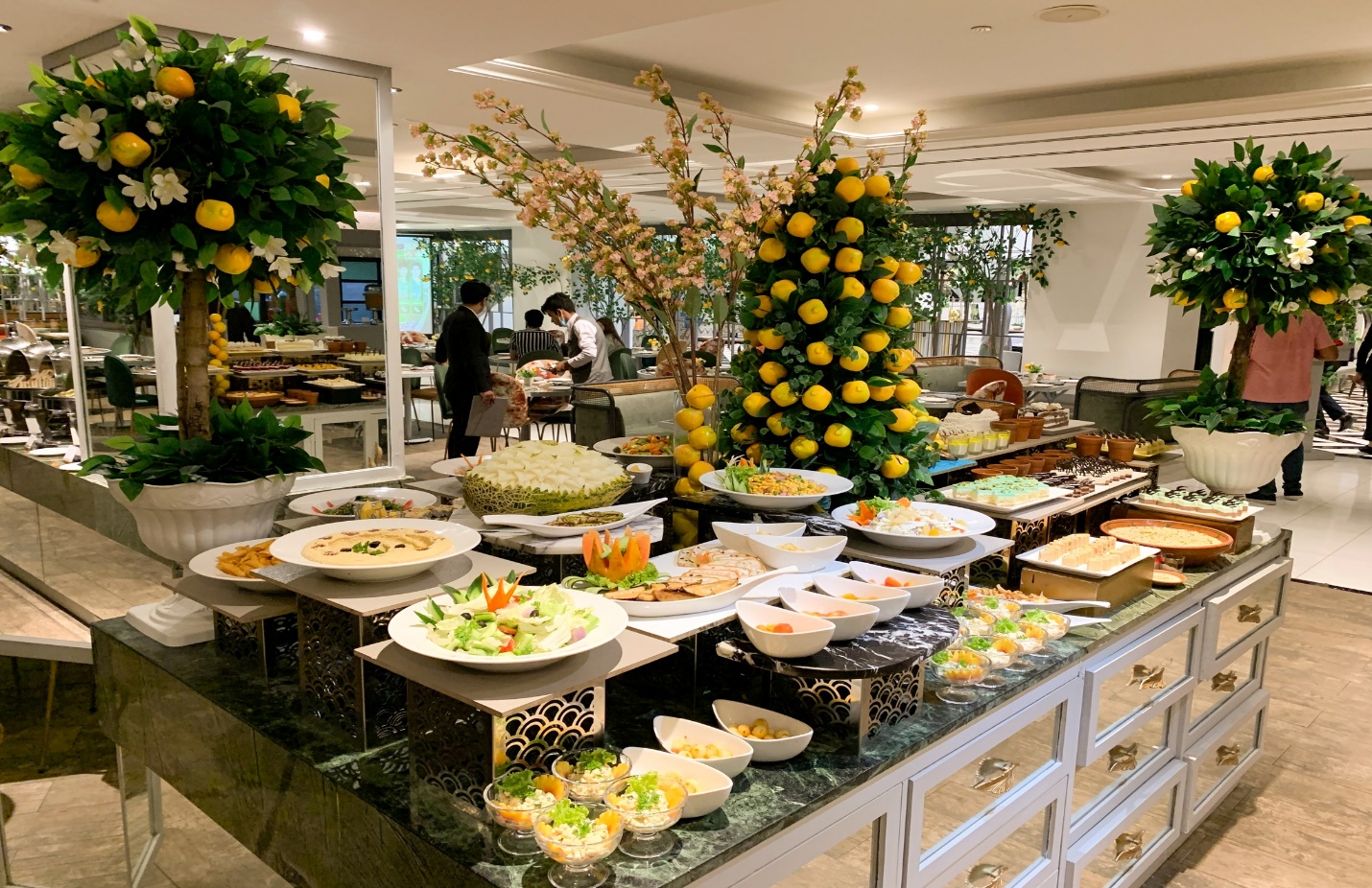 Free HiTea & Buffet at Lemon Garden Emporium Mall